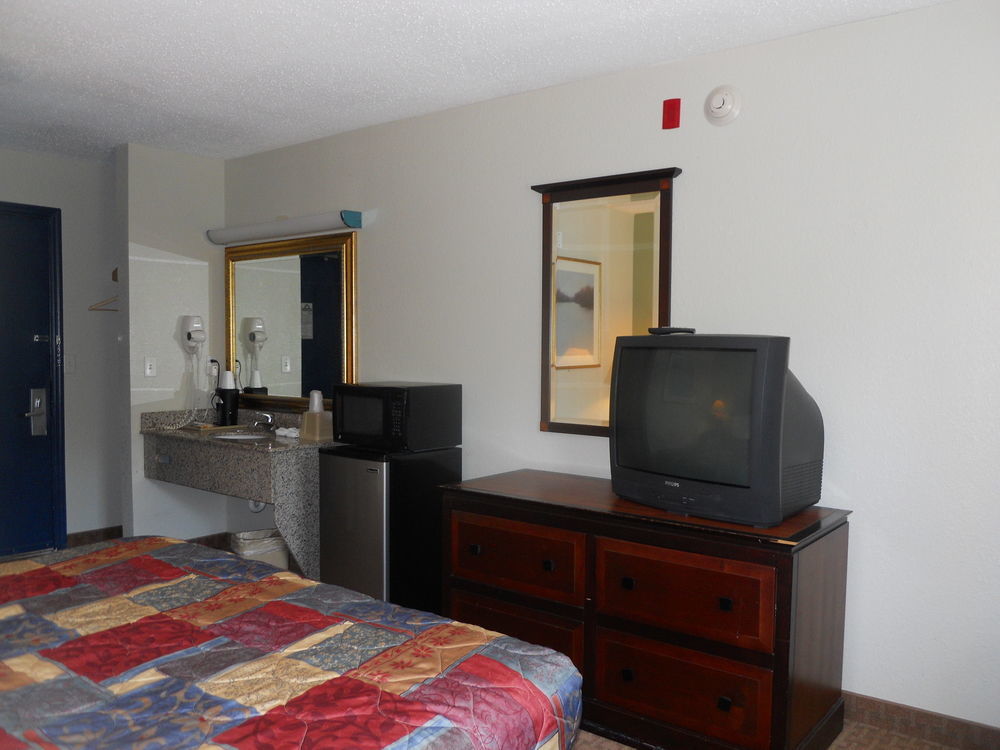 Airport Inn - Chattanooga Bagian luar foto